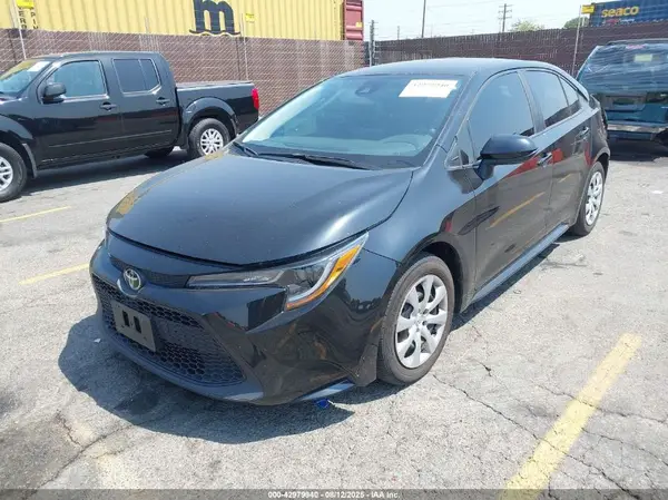 5YFEPMAEXNP320328 2022 TOYOTA COROLLA - Image 2