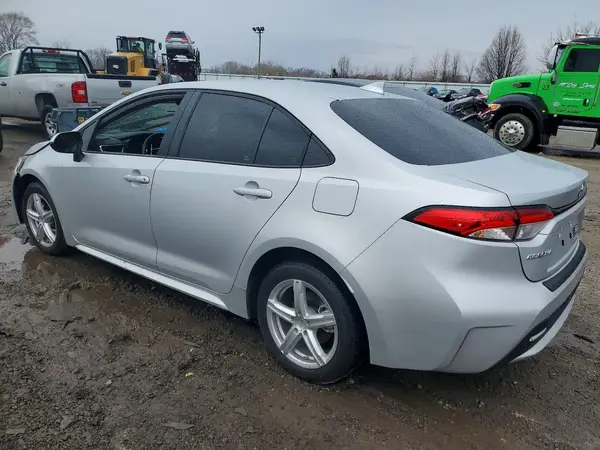 5YFEPMAEXNP323326 2022 TOYOTA COROLLA - Image 2