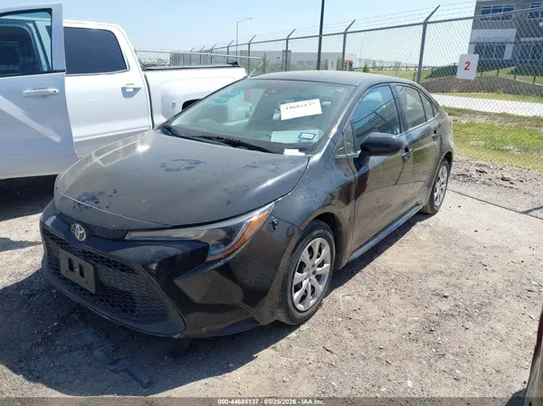 5YFEPMAEXNP329482 2022 TOYOTA COROLLA - Image 2