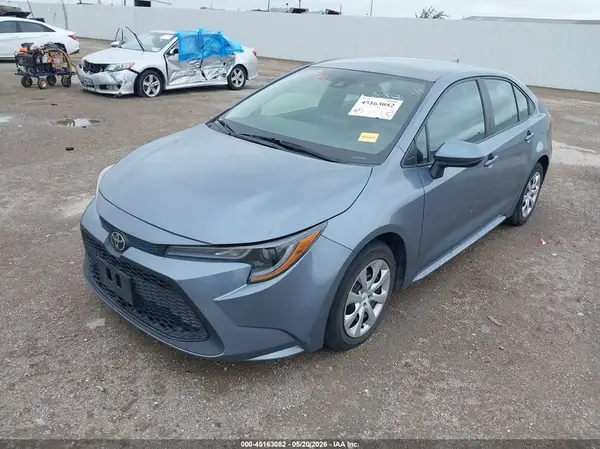 5YFEPMAEXNP329868 2022 TOYOTA COROLLA - Image 2