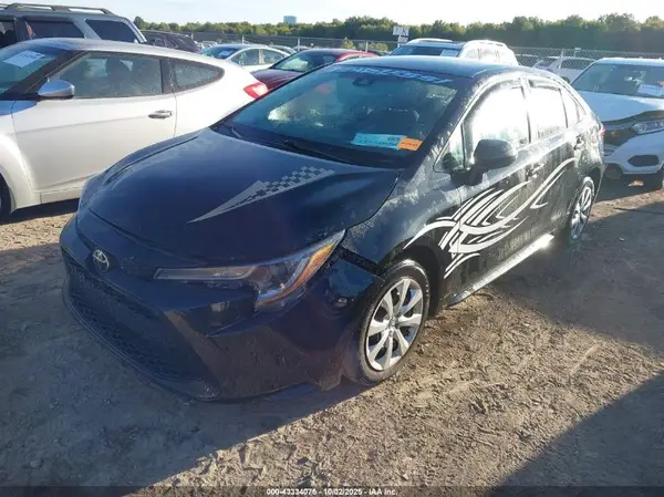 5YFEPMAEXNP333113 2022 TOYOTA COROLLA - Image 2