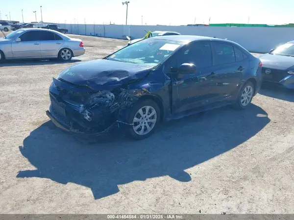 5YFEPMAEXNP333516 2022 TOYOTA COROLLA - Image 2