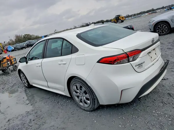 5YFEPMAEXNP340031 2022 TOYOTA COROLLA - Image 2