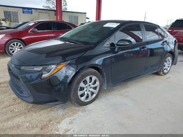 5YFEPMAEXNP341843 2022 TOYOTA COROLLA - Image 2