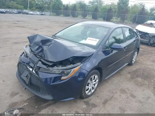 5YFEPMAEXNP343737 2022 TOYOTA COROLLA - Image 2