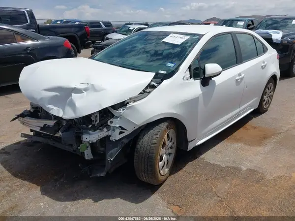 5YFEPMAEXNP351823 2022 TOYOTA COROLLA - Image 2