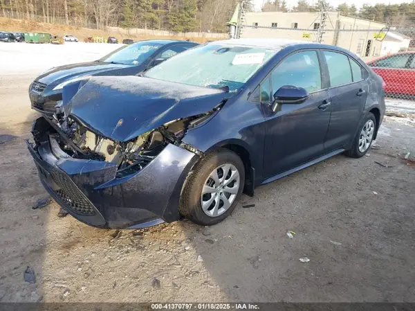 5YFEPMAEXNP354138 2022 TOYOTA COROLLA - Image 2