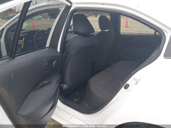 5YFEPMAEXNP358366 2022 TOYOTA COROLLA - Image 8