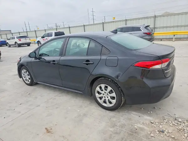 5YFEPMAEXNP358805 2022 TOYOTA COROLLA - Image 2