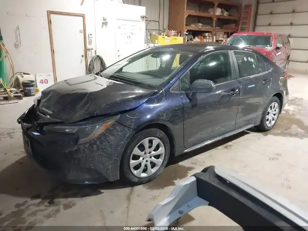 5YFEPMAEXNP359310 2022 TOYOTA COROLLA - Image 2