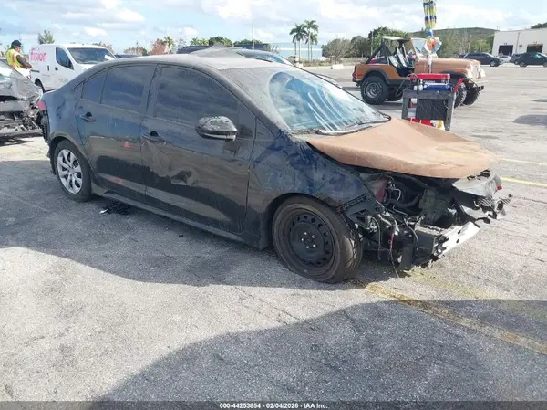 5YFEPMAEXNP359713 2022 TOYOTA COROLLA - Image 1