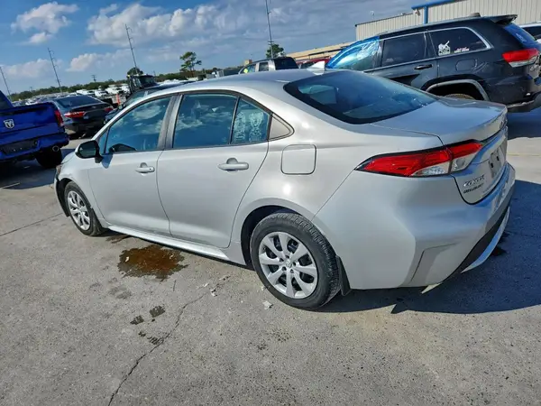 5YFEPMAEXNP363597 2022 TOYOTA COROLLA - Image 2