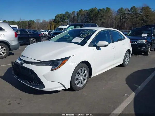 5YFEPMAEXNP365866 2022 TOYOTA COROLLA - Image 2