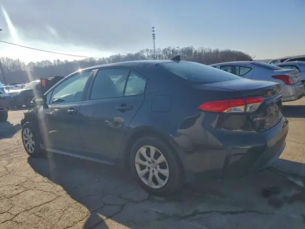 5YFEPMAEXNP374129 2022 TOYOTA COROLLA - Image 2