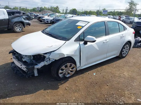 5YFEPMAEXNP375796 2022 TOYOTA COROLLA - Image 2