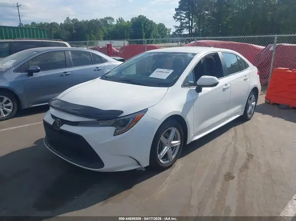 5YFEPMAEXNP378228 2022 TOYOTA COROLLA - Image 2