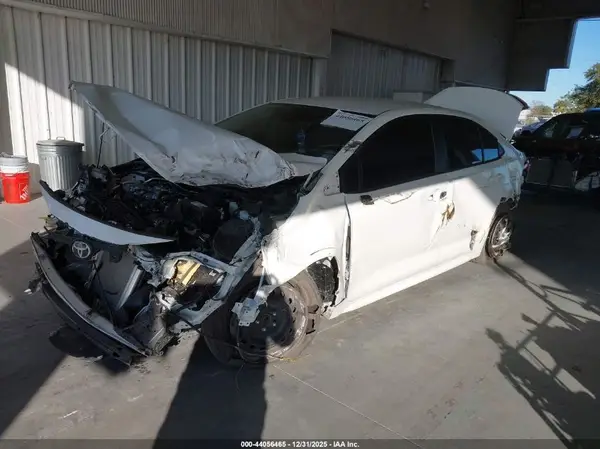 5YFEPMAEXNP379153 2022 TOYOTA COROLLA - Image 2