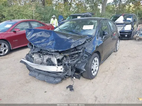5YFEPMAEXNP379380 2022 TOYOTA COROLLA - Image 2