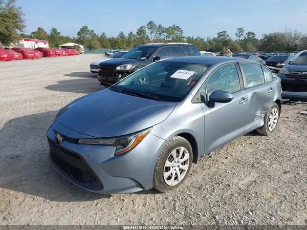 5YFEPMAEXNP383560 2022 TOYOTA COROLLA - Image 2