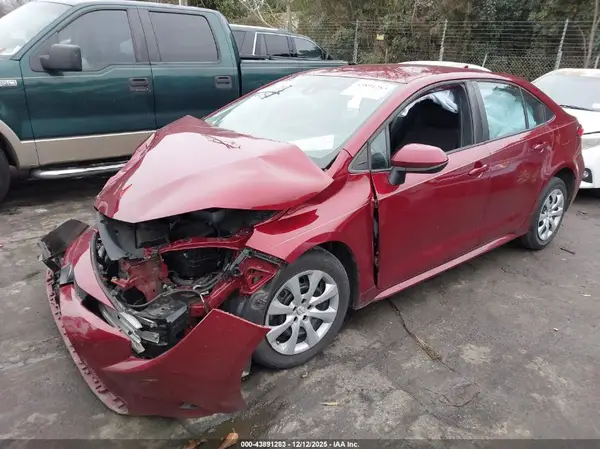 5YFEPMAEXNP385776 2022 TOYOTA COROLLA - Image 2