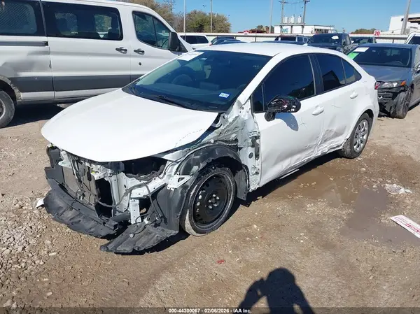 5YFEPMAEXNP389973 2022 TOYOTA COROLLA - Image 2