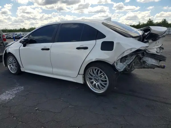5YFEPRAE0LP105826 2020 TOYOTA COROLLA - Image 2
