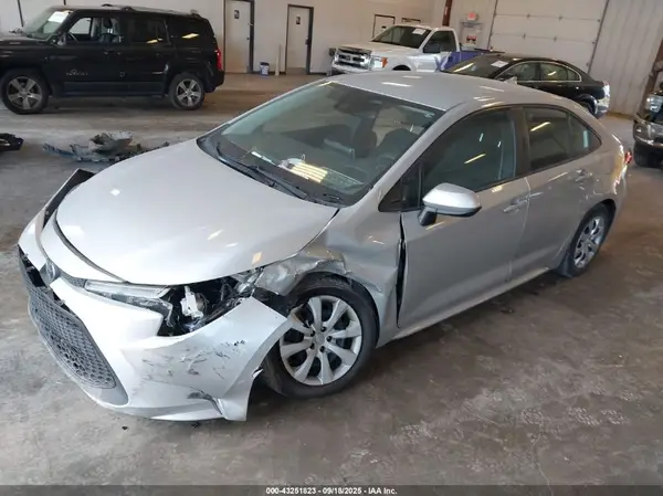 5YFEPRAE1LP024592 2020 TOYOTA COROLLA - Image 2