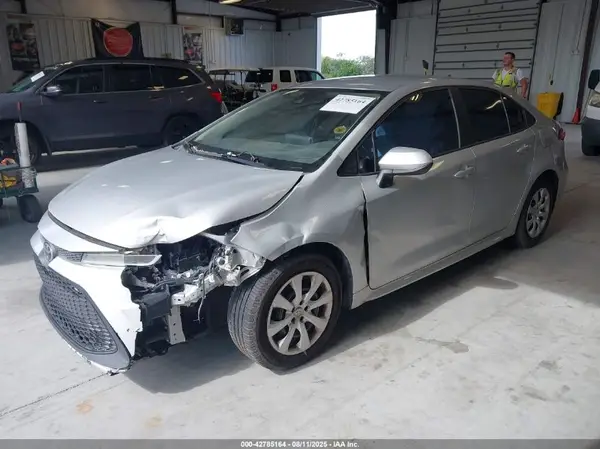 5YFEPRAE1LP047144 2020 TOYOTA COROLLA - Image 2
