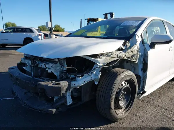2020 TOYOTA COROLLA auction photo 6
