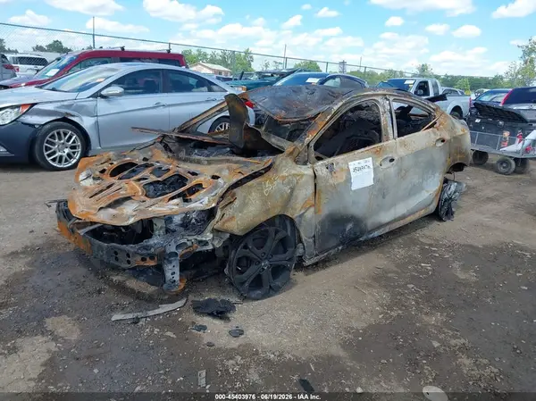 5YFEPRAE1LP125860 2020 TOYOTA COROLLA - Image 2