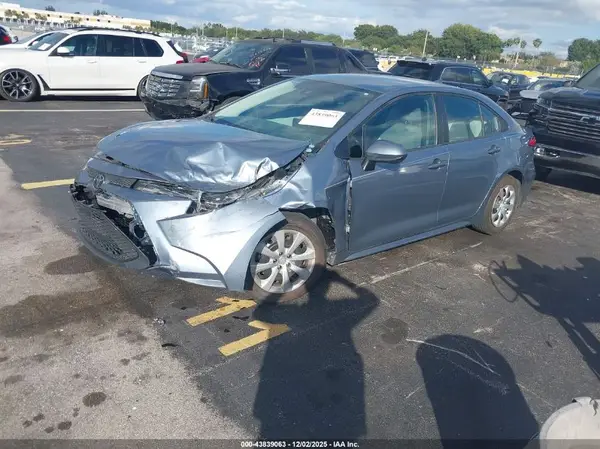 5YFEPRAE2LP062137 2020 TOYOTA COROLLA - Image 2