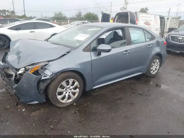 5YFEPRAE2LP077852 2020 TOYOTA COROLLA - Image 2