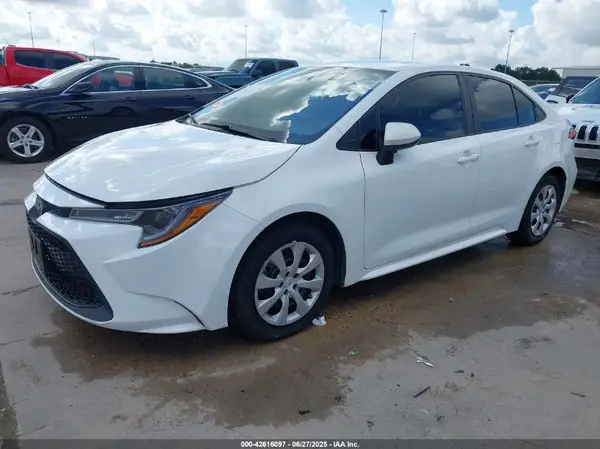 5YFEPRAE3LP070117 2020 TOYOTA COROLLA - Image 2