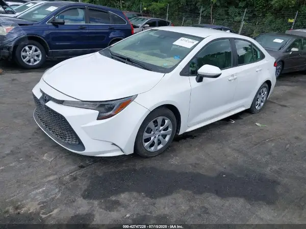 5YFEPRAE3LP111765 2020 TOYOTA COROLLA - Image 2
