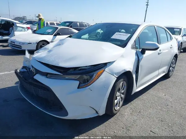 5YFEPRAE4LP012856 2020 TOYOTA COROLLA - Image 2