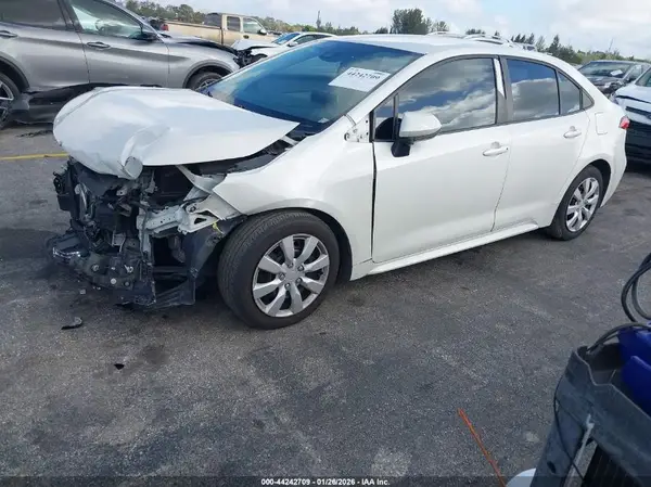 5YFEPRAE4LP023565 2020 TOYOTA COROLLA - Image 2
