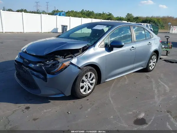 5YFEPRAE4LP111015 2020 TOYOTA COROLLA - Image 2