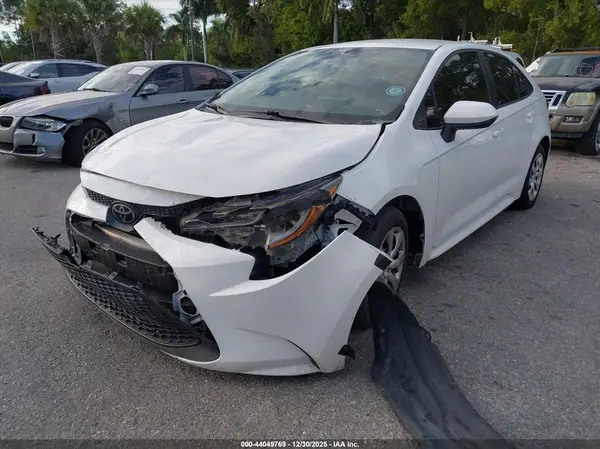 5YFEPRAE4LP117946 2020 TOYOTA COROLLA - Image 2
