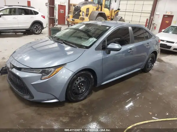 5YFEPRAE5LP015569 2020 TOYOTA COROLLA - Image 2
