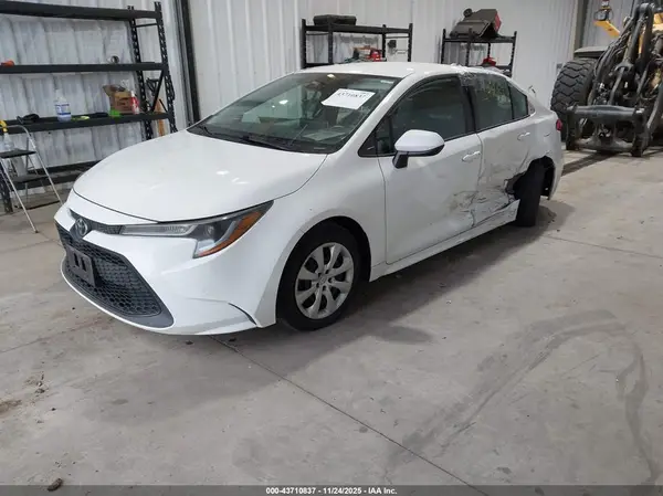 5YFEPRAE5LP039483 2020 TOYOTA COROLLA - Image 2