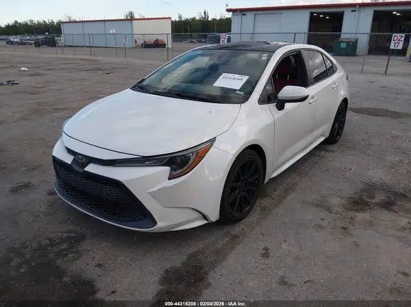 5YFEPRAE5LP059135 2020 TOYOTA COROLLA - Image 2