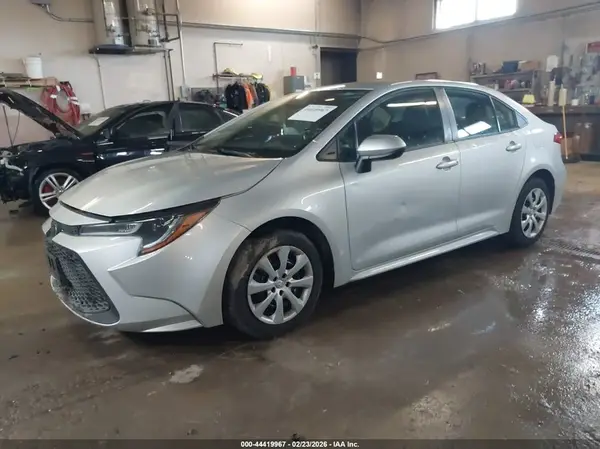 5YFEPRAE5LP105983 2020 TOYOTA COROLLA - Image 2