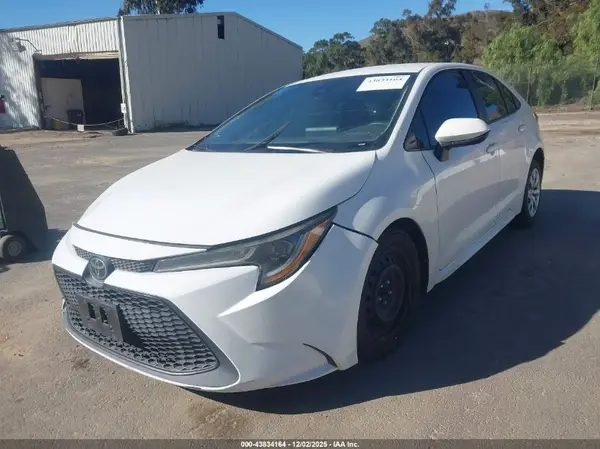 5YFEPRAE5LP126364 2020 TOYOTA COROLLA - Image 2