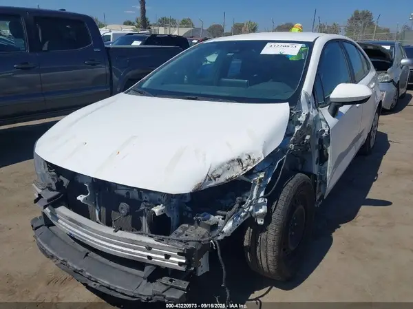5YFEPRAE5LP135856 2020 TOYOTA COROLLA - Image 2