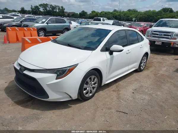 5YFEPRAE7LP031675 2020 TOYOTA COROLLA - Image 2