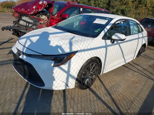 5YFEPRAE7LP054406 2020 TOYOTA COROLLA - Image 2