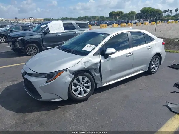 5YFEPRAE7LP085624 2020 TOYOTA COROLLA - Image 2