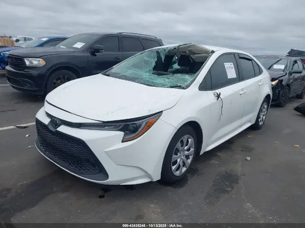 5YFEPRAE7LP104477 2020 TOYOTA COROLLA - Image 2