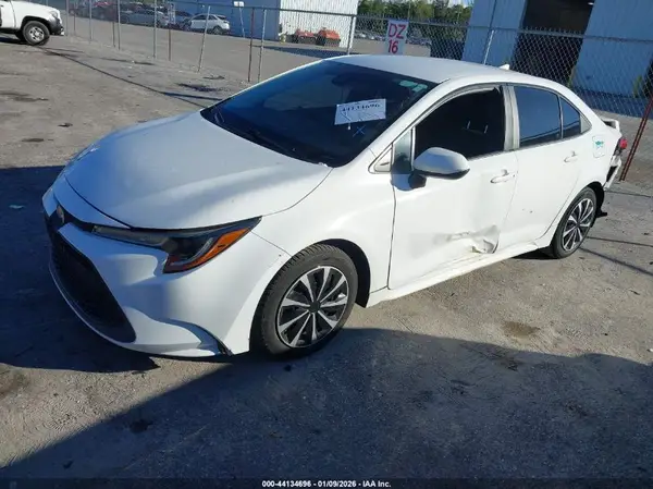 5YFEPRAE8LP022998 2020 TOYOTA COROLLA - Image 2
