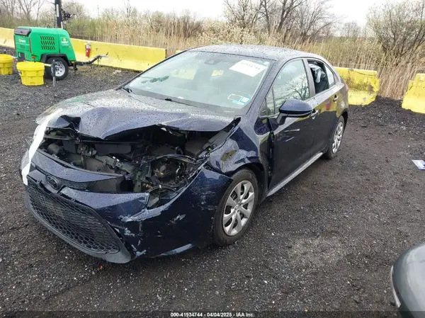 5YFEPRAE8LP038893 2020 TOYOTA COROLLA - Image 2
